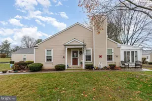 1110 Cambridge Ct, Palmyra, PA 17078 - Photo 1