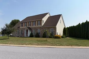 305 Catherine Ct, Lebanon, PA 17042 - Photo 1