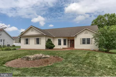27 Boxwood Drive, Lebanon, PA 17042 - Photo 2