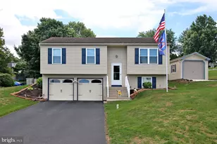 10 Aspen Way, Lebanon, PA 17046 - Photo 1