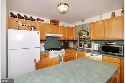 10 Aspen Way, Lebanon, PA 17046 - Photo 2