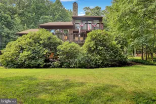 814 Holly Ln, Lebanon, PA 17042 - Photo 2