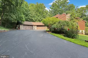 814 Holly Ln, Lebanon, PA 17042 - Photo 6