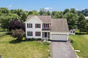 2036 Mallard Ln, Lebanon, PA 17046 - Photo 2