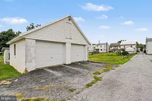 428 W Queen St, Annville, PA 17003 - Photo 28