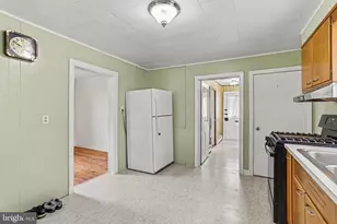 428 W Queen St, Annville, PA 17003 - Photo 6