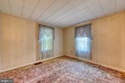 698 N 2nd Avenue, Lebanon, PA 17046 - Photo 10