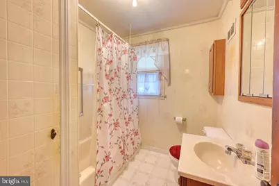 698 N 2nd Avenue, Lebanon, PA 17046 - Photo 16