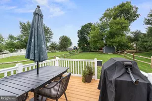 733 W Oak St, Palmyra, PA 17078 - Photo 22