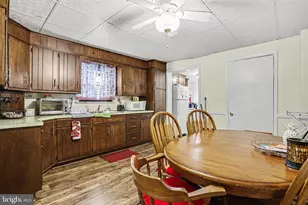 523 E Walnut St, Lebanon, PA 17042 - Photo 6