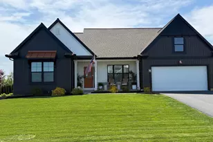 129 Princeton Pl, Lebanon, PA 17042 - Photo 2