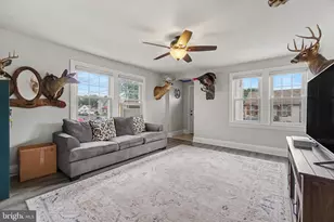 911 W Cherry St, Palmyra, PA 17078 - Photo 6