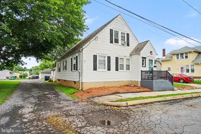 911 W Cherry Street, Palmyra, PA 17078 - Photo 2