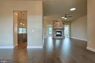 022 Starlight Ln, Lebanon, PA 17046 - Photo 4