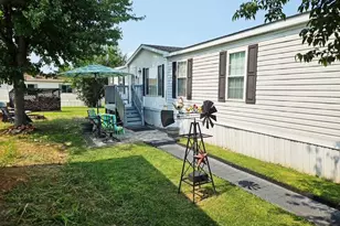 521 Palm City Park, Annville, PA 17003 - Photo 6
