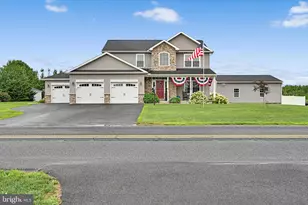 796 Marcon Dr, Lebanon, PA 17046 - Photo 2