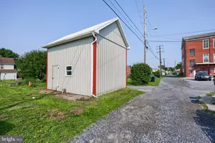 44 N Locust St, Palmyra, PA 17078 - Photo 14