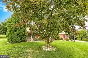 609 Richfield Dr, Lebanon, PA 17042 - Photo 4