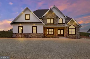 011 Starlight Ln, Lebanon, PA 17046 - Photo 2