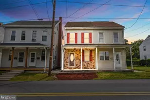 130 E Maple St, Lebanon, PA 17046 - Photo 2