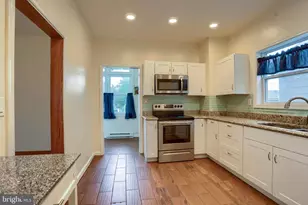 225 Broad St, Palmyra, PA 17078 - Photo 14