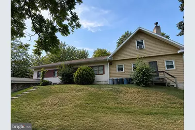113 Lindbergh Drive, Palmyra, PA 17078 - Photo 2