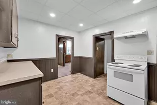 106 E Main Ave, Myerstown, PA 17067 - Photo 14