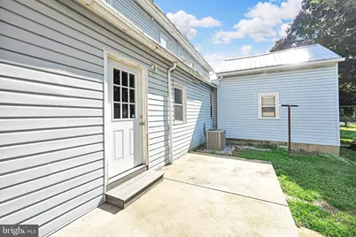 108 E Main Avenue, Myerstown, PA 17067 - Photo 10