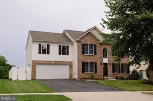 446 Old Farm Rd, Palmyra, PA 17078 - Photo 1