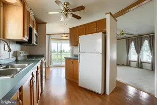 384 W Spruce St, Palmyra, PA 17078 - Photo 16