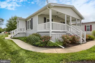 384 W Spruce St, Palmyra, PA 17078 - Photo 1