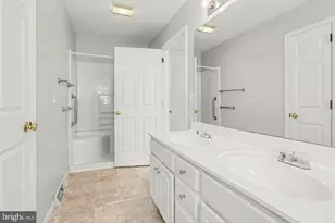 470 Oak Ln, Palmyra, PA 17078 - Photo 16