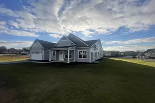 94 S Village Cir, Palmyra, PA 17078 - Photo 6