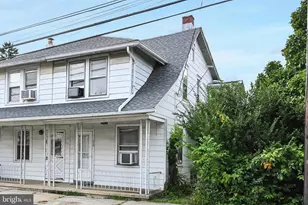 117 W Main St, Newmanstown, PA 17073 - Photo 4