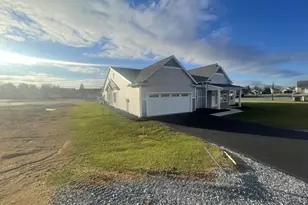 82 S Village Cir, Palmyra, PA 17078 - Photo 4