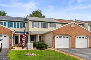 28 Penny Ln, Lebanon, PA 17046 - Photo 2