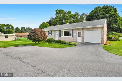 533 W Lincoln Avenue, Myerstown, PA 17067 - Photo 2