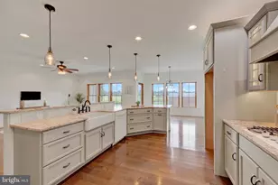 139 Monticello Dr, Lebanon, PA 17042 - Photo 2