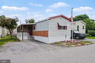 16 Four Little Acres Dr, Palmyra, PA 17078 - Photo 1