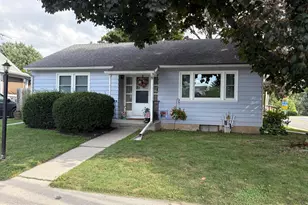 832 W Maple St, Palmyra, PA 17078 - Photo 1