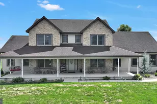324 Chestnut Hill Rd, Fredericksburg, PA 17026 - Photo 1