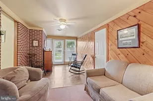 11 W Larch St, Annville, PA 17003 - Photo 18