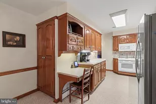 11 W Larch St, Annville, PA 17003 - Photo 16