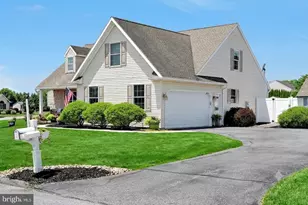 321 Catherine Ct, Lebanon, PA 17042 - Photo 1