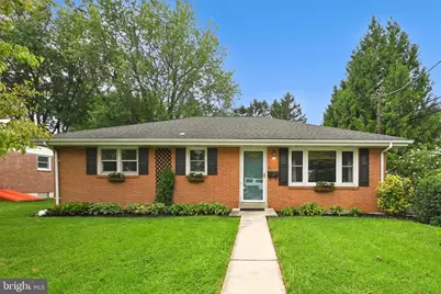 125 S Center Avenue, Palmyra, PA 17078 - Photo 1