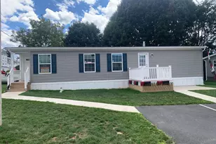 14 W Willow St, Palmyra, PA 17078 - Photo 1