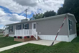 14 W Willow St, Palmyra, PA 17078 - Photo 2
