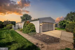 218 W Spruce St, Palmyra, PA 17078 - Photo 2