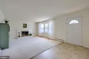 982 Daffodil Dr, Lebanon, PA 17042 - Photo 6