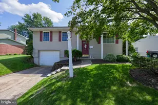 18 Lynnwood Dr, Palmyra, PA 17078 - Photo 1